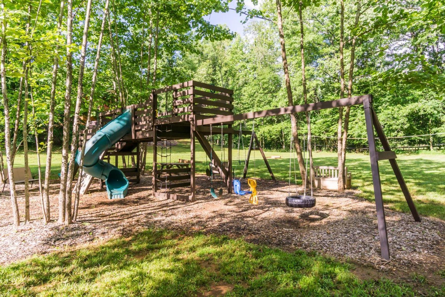 New Listing! Wine Country Retreat - 2 Bed, Hot Tub Villa Dahlonega Kültér fotó