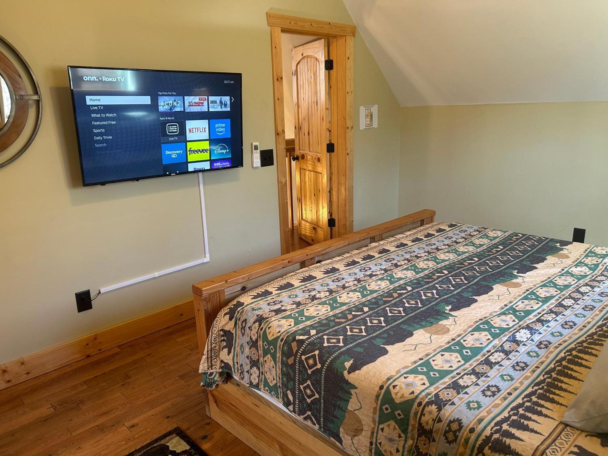 New Listing! Wine Country Retreat - 2 Bed, Hot Tub Villa Dahlonega Kültér fotó